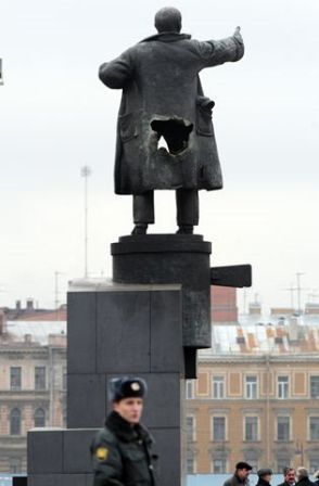 Lenin Statue April fools Lenin Statue April fools